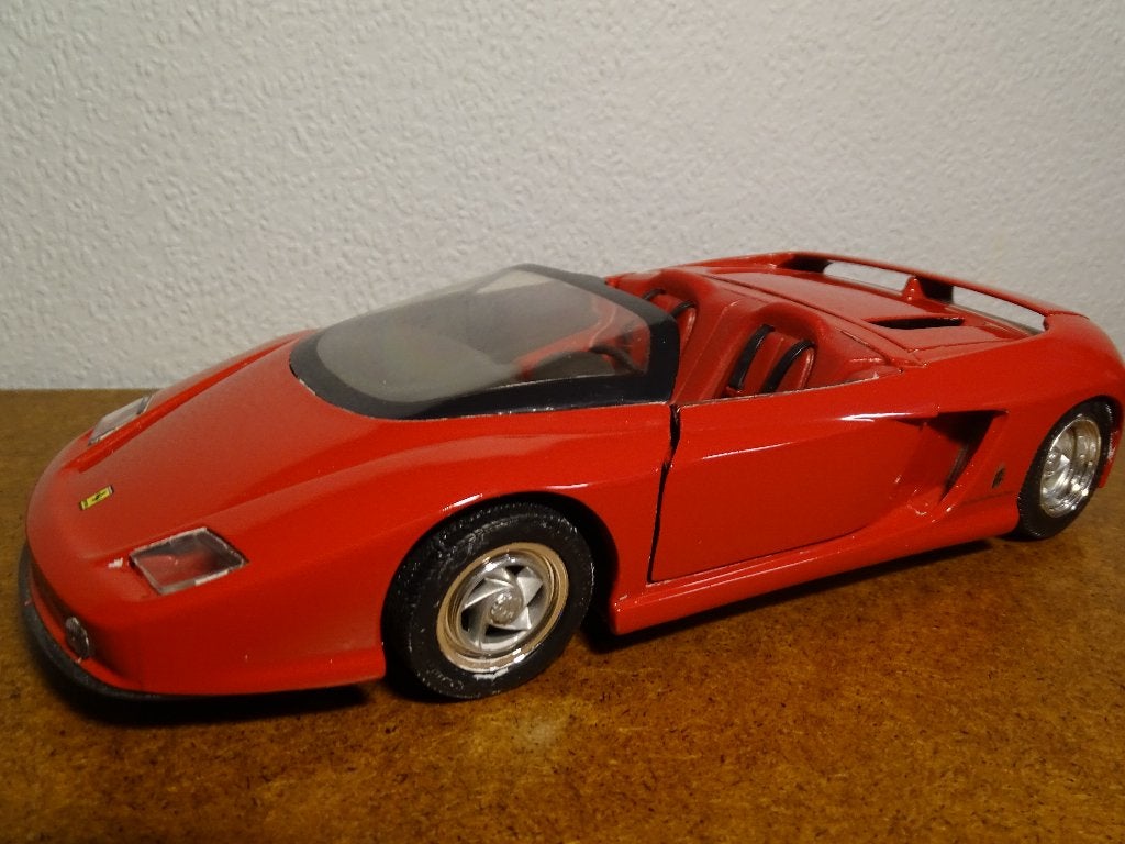 Ferrari Pinifarina Mythos 1:18 Revell, Ophalen of Verzenden, Gebruikt, Auto, Revell