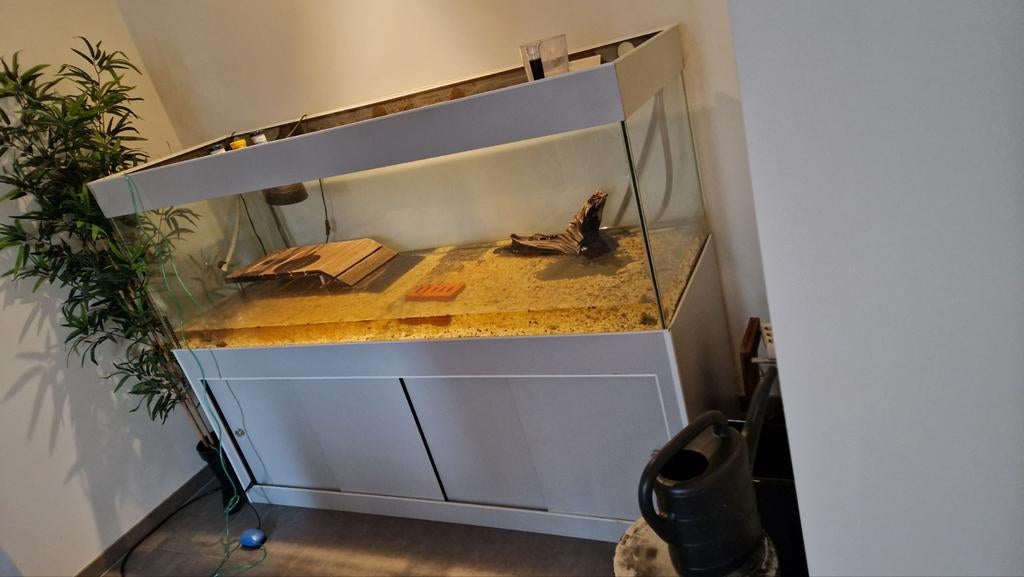 Net aquarium met pomp installatie, Enlèvement