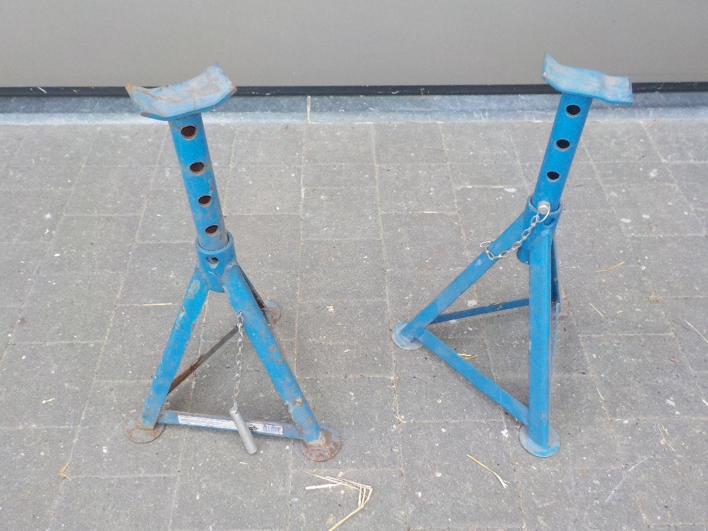 Auto steunen, Ophalen