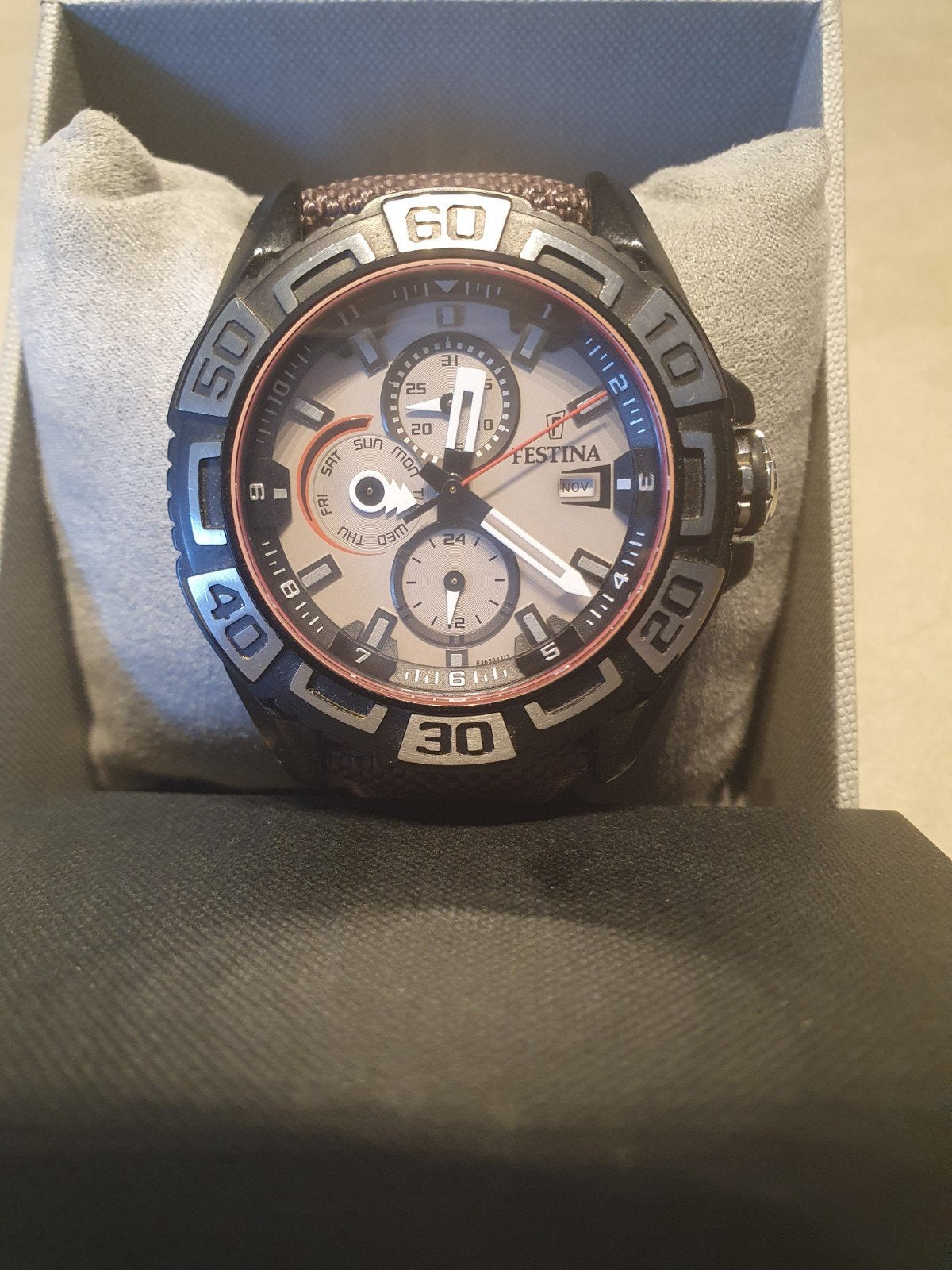 herenhorloge Festina in zgan staat., Handtassen en Accessoires, Horloges | Heren, Staal, Polshorloge, Kunststof, Zo goed als nieuw