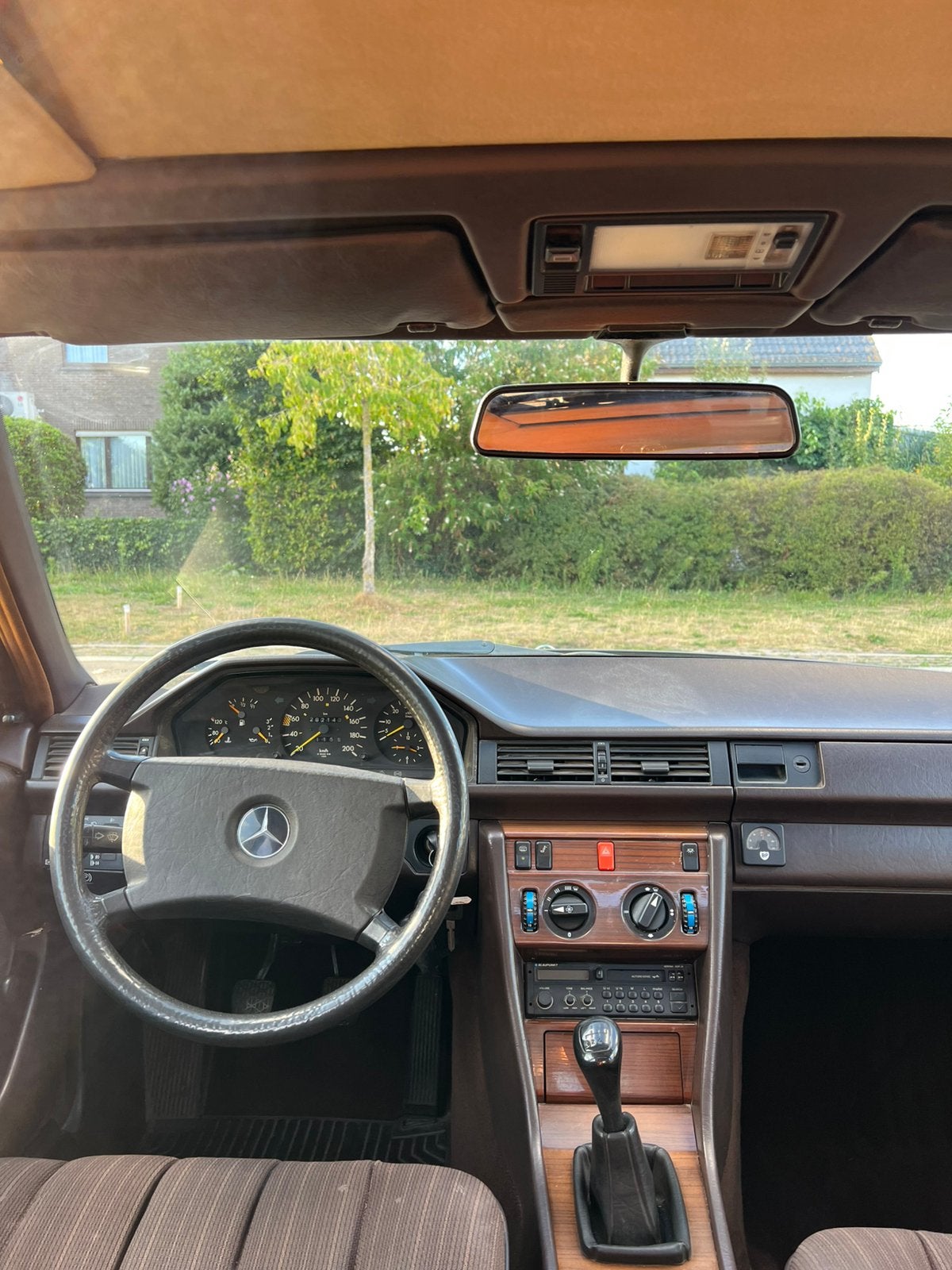 Mercedes E250D W124 (1988), foto 11