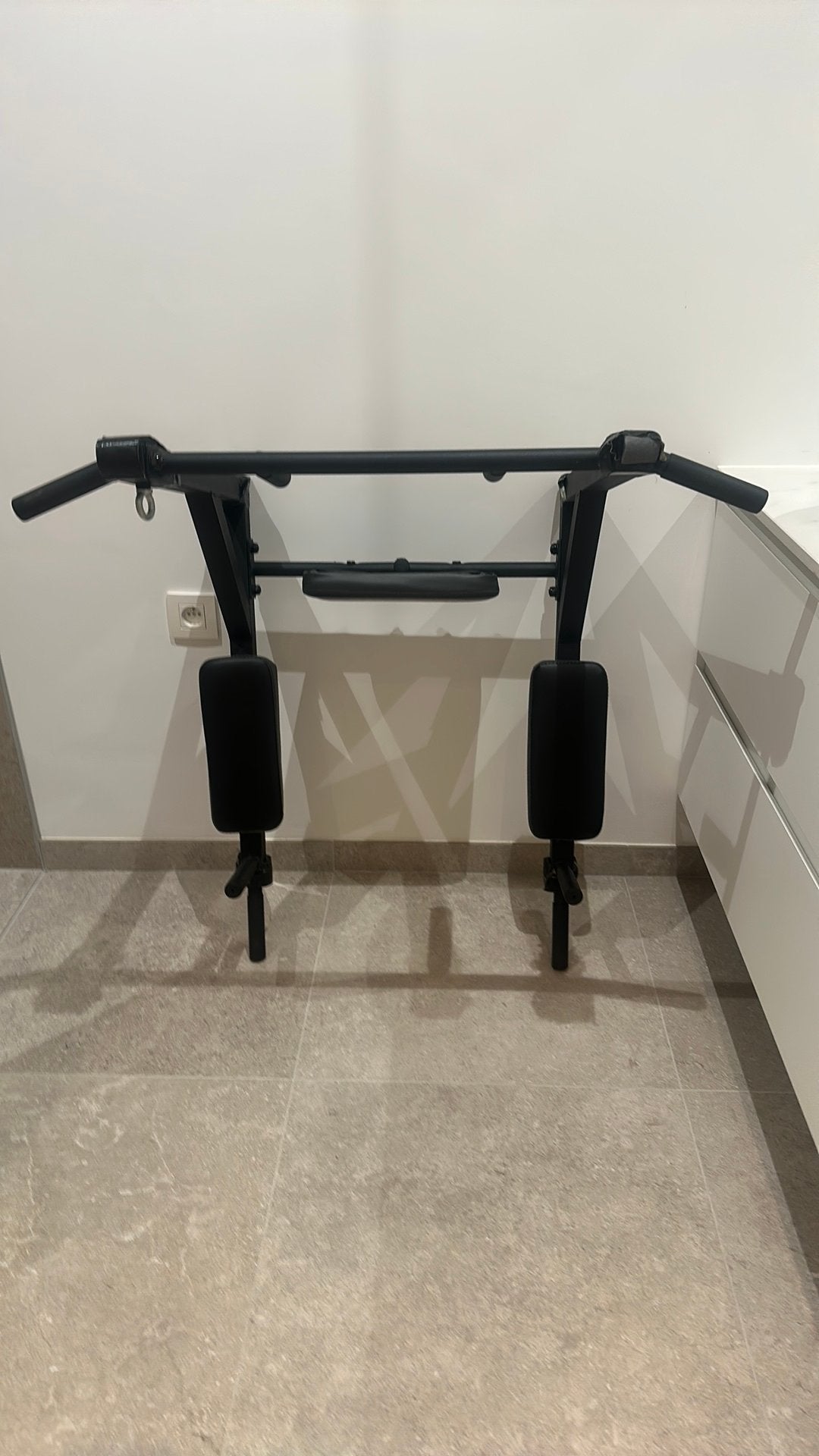 Barre de traction et entraîneur de muscles abdominaux, Sports & Fitness, Enlèvement, Comme neuf