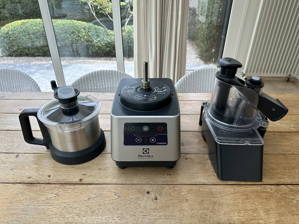 ELECTROLUX - TRINITY PRO - DÉCOUPEUSE COMBINÉE + ACCESSOIRES, Electroménager, 2 à 3 litres, Enlèvement, Neuf, 3 vitesses ou plus