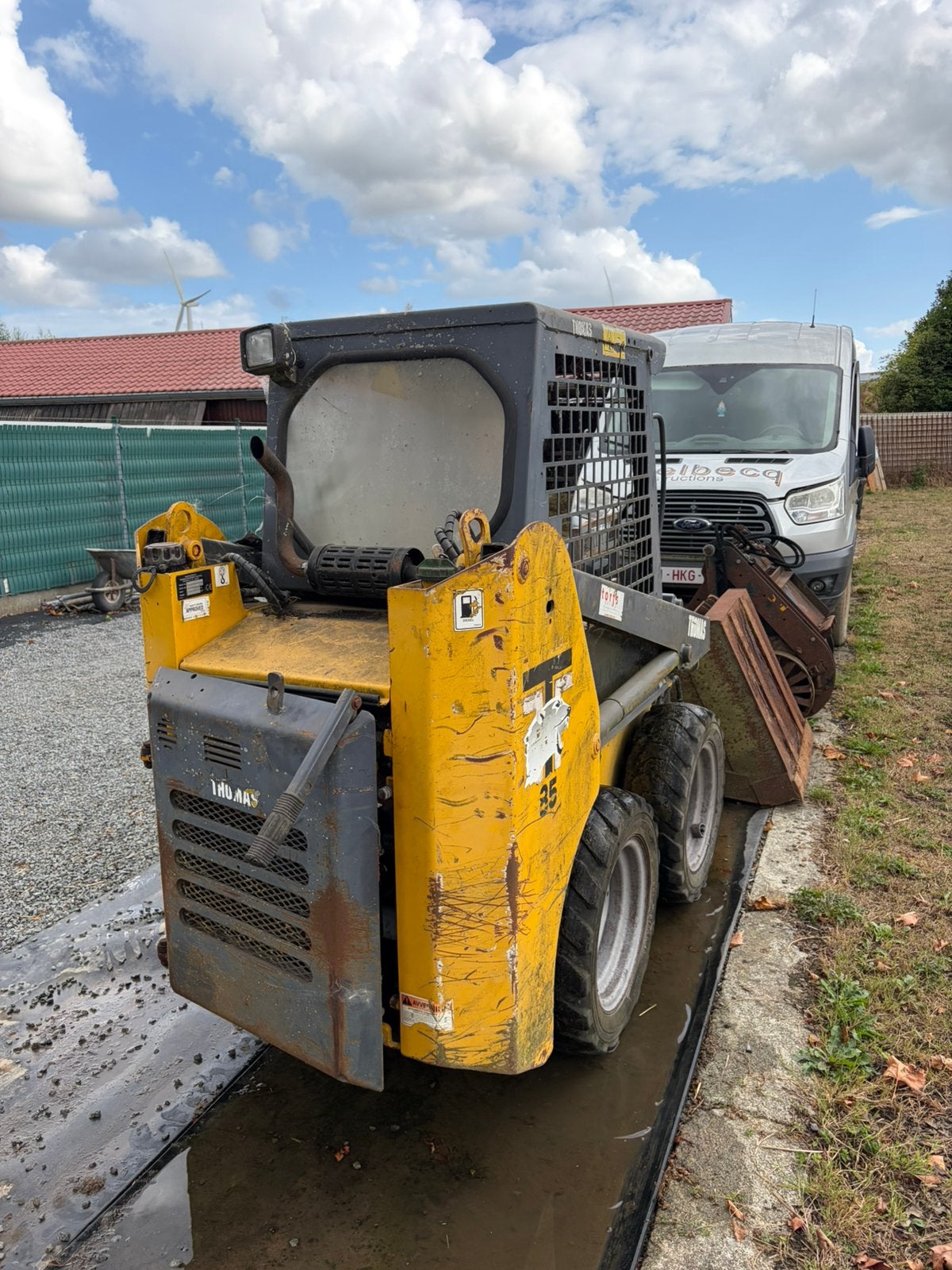 ️ Mini-chargeuse Thomas –  1 500 heures – 4 bacs inclus, Enlèvement