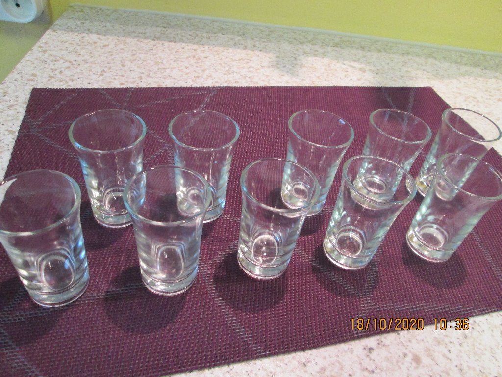 Verres (10) à shot ou verrines (10) apéritives en verre., Collections, Verres & Petits Verres, Enlèvement, Comme neuf, Verres et Verres à shot