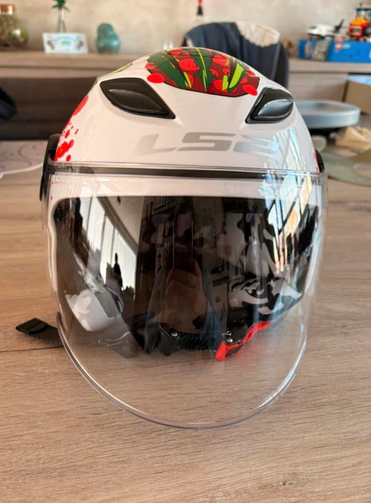 Moto kinderhelm LS2 maat M 49-50cm., Fietsen en Brommers, Brommerhelmen, Ophalen, Zo goed als nieuw