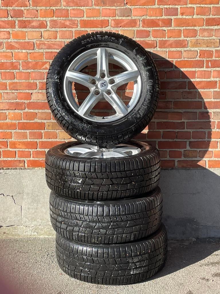 Lichtmetalen velg met band 225/55 R16 (RC Design), Auto-onderdelen, Banden en Velgen, 16 inch, Banden en Velgen, Ophalen of Verzenden