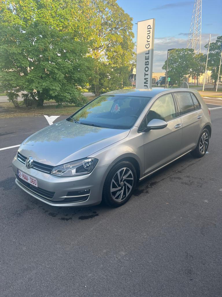 VW Golf 7 Diesel 1.6 TDI Euro5 avec inspection  à la vente, Autos, Euro 5, Boîte manuelle, Capteur de lumière, 5 portes