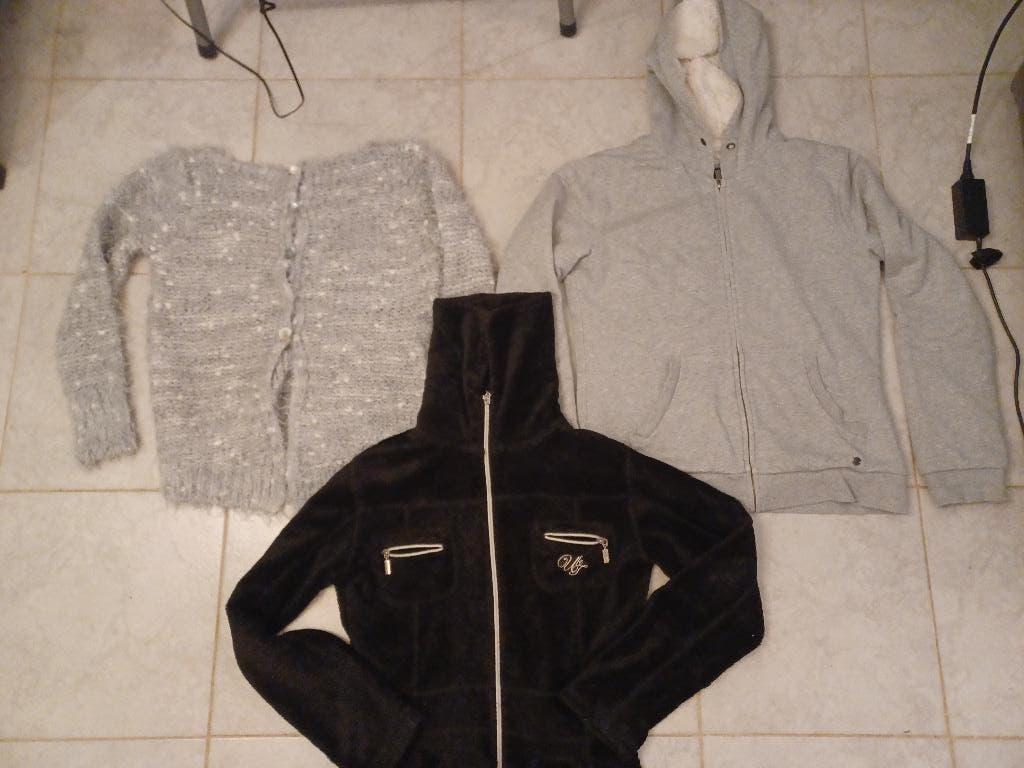 3 gilets pour femmes - Bon état - Taille : Small, Enlèvement ou Envoi, Comme neuf, Taille 36 (S), Gris