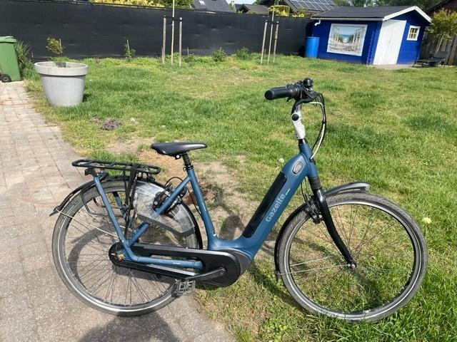Gazelle Grenoble C8 Bosch performance Line M 53 500wh batt, Fietsen en Brommers, Elektrische fietsen, Ophalen, Zo goed als nieuw
