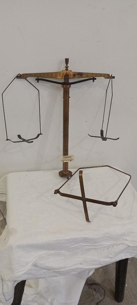 Balance ancienne laiton H.L. Becker pour pièces, Antiquités & Art, Enlèvement ou Envoi