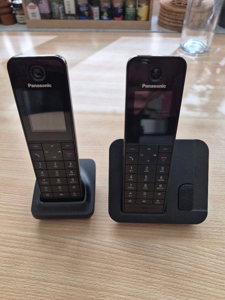 2 téléphones DECT Panasonic avec répondeur, Enlèvement, Utilisé, 2 combinés