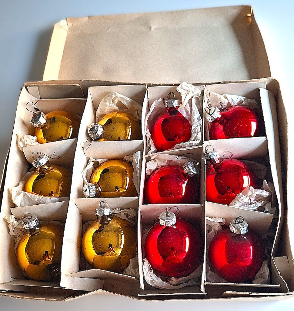 Originele doos met 12 vintage glazen kerstballen, Ophalen of Verzenden, Gebruikt