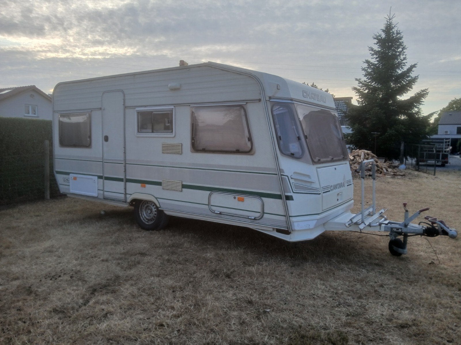leuke chateau zoekt nieuwe eigenaar, Caravanes & Camping, Caravanes, Jusqu'à 4, Chateau, 4 à 5 mètres, Airco