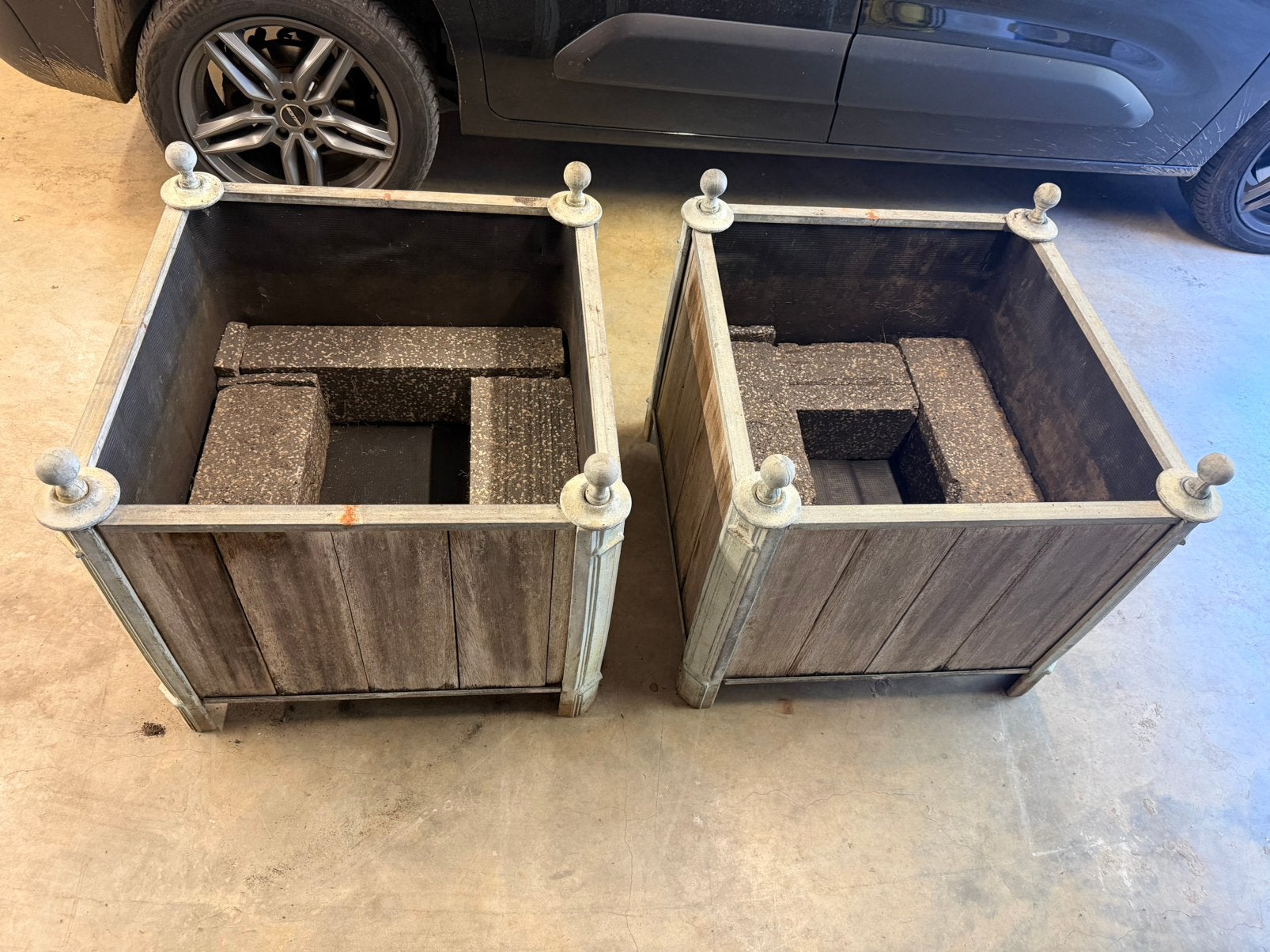 2 Mooie brocante bloembakken, Tuin en Terras, Ophalen, Vierkant, Zo goed als nieuw, Balkon