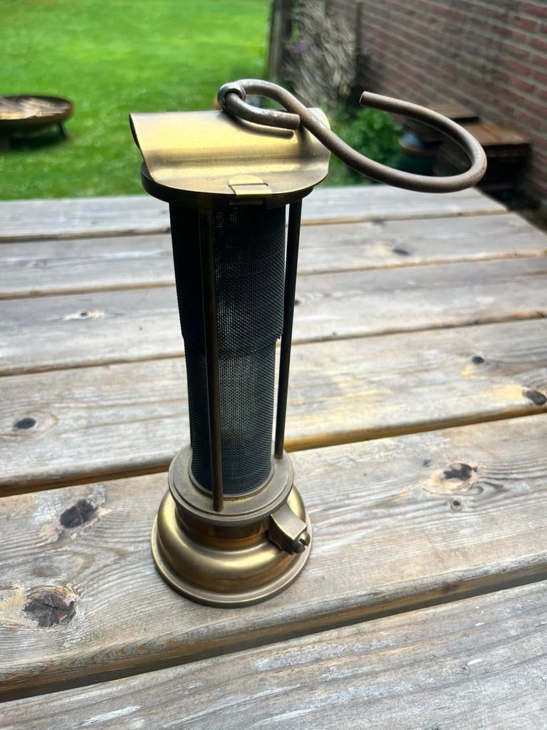 À vendre ma lampe (lampe souvenir), Enlèvement, Comme neuf