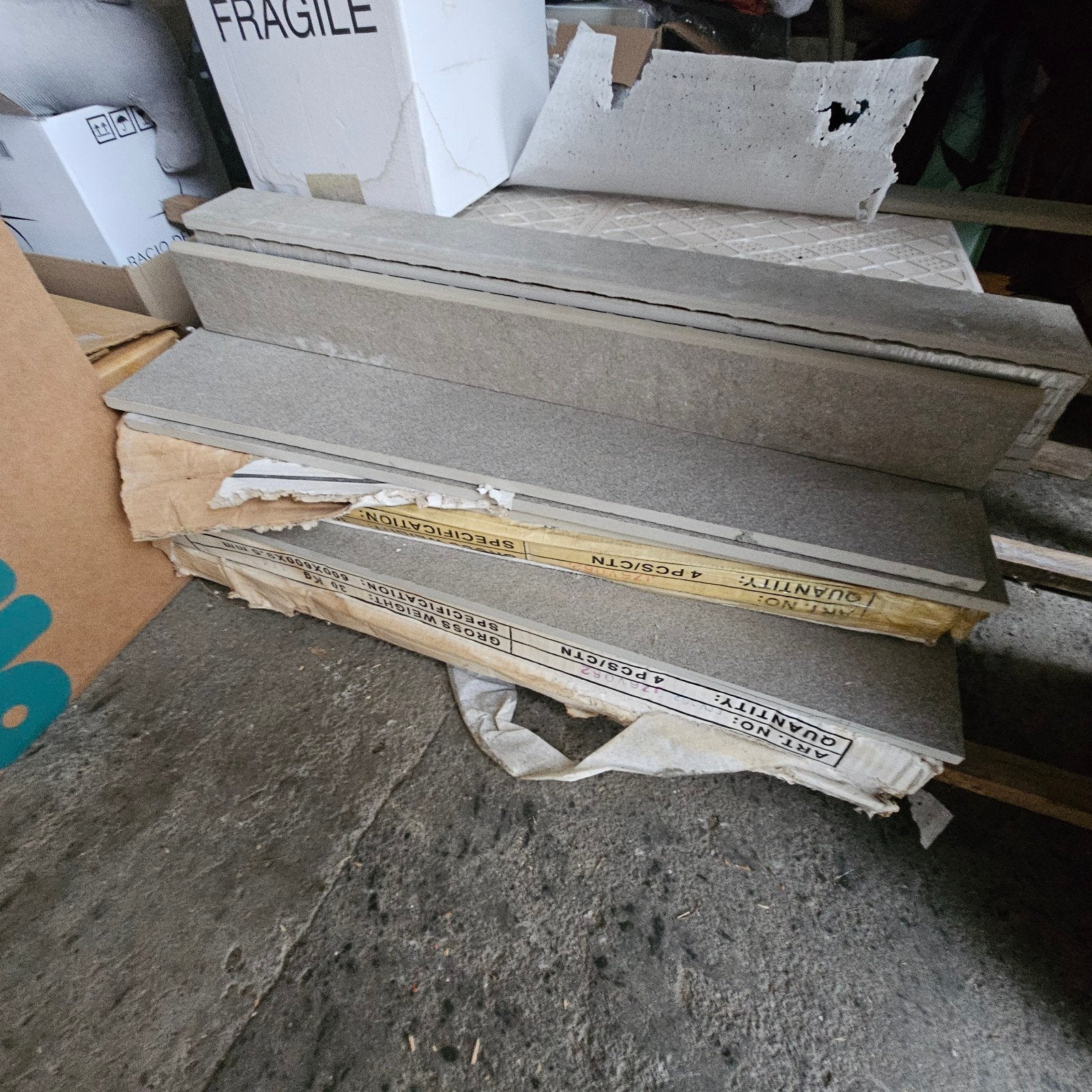5,5 m² grijze tegels 60x60 met bijhorende plinten, Doe-het-zelf en Bouw, Ophalen, 40 tot 60 cm, 40 tot 60 cm, Keramiek