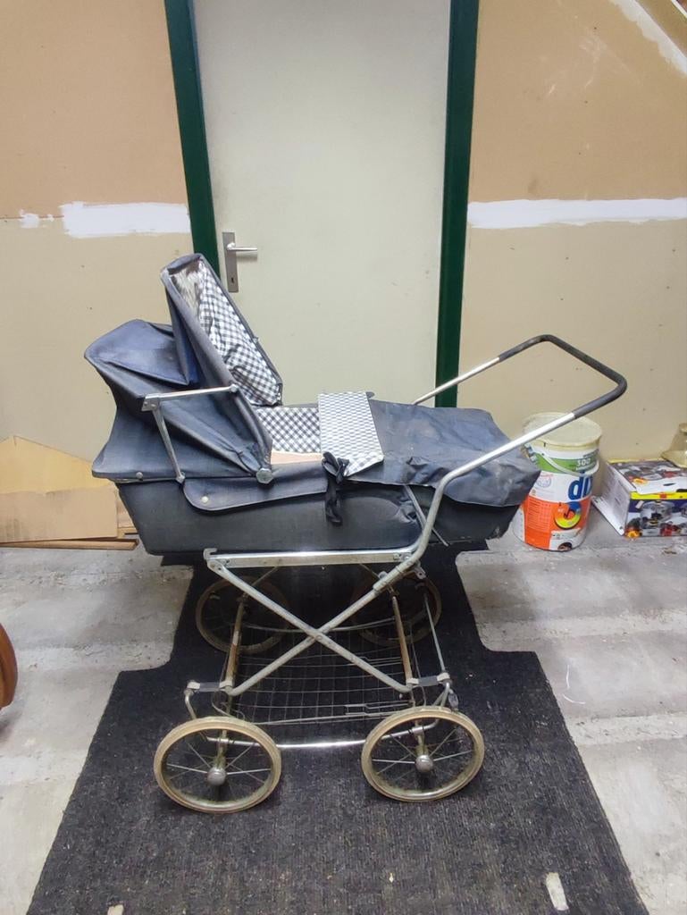 Poussette ancienne, Enlèvement