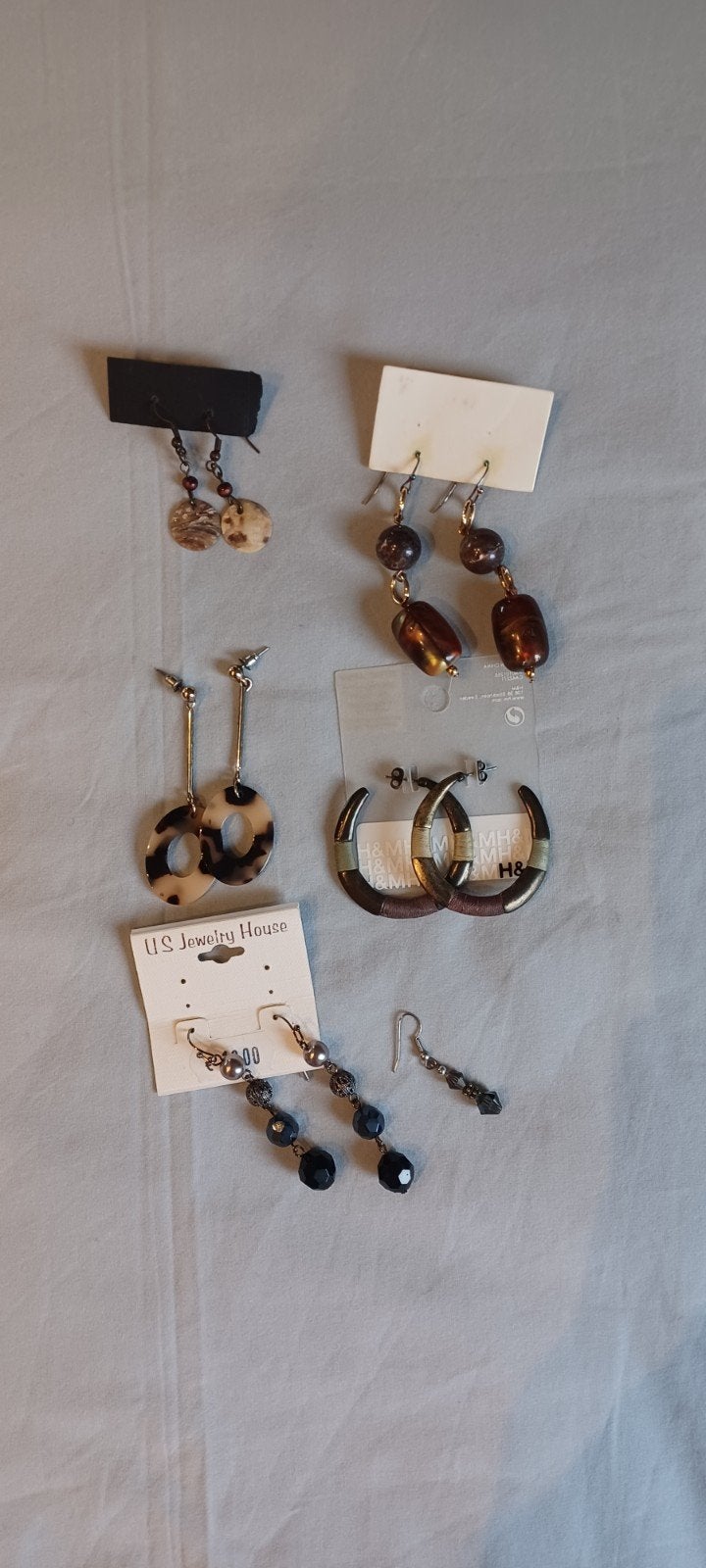 Sieraad sets van oorbellen, kettingen en armbanden, Handtassen en Accessoires, Kettingen, Ophalen, Kunststof, Verstelbaar, Bruin