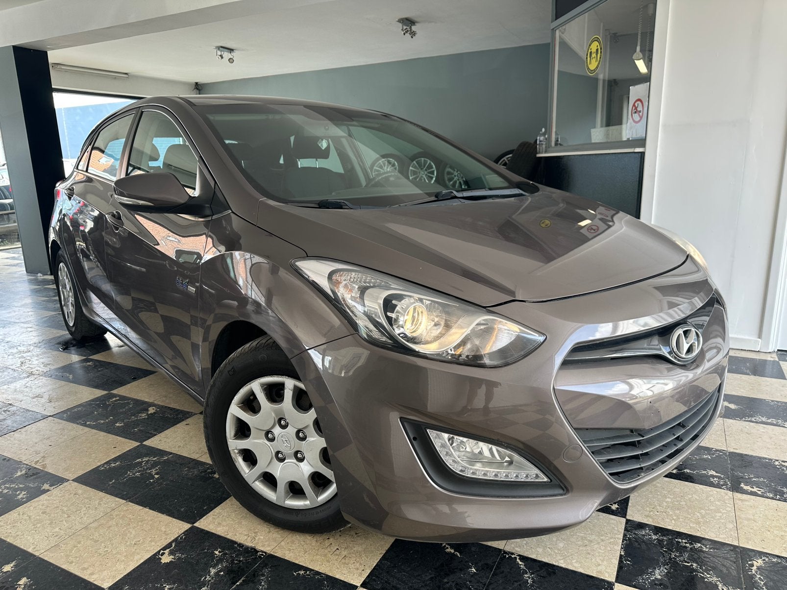 Hyundai i30- 1.4 -Blue drive, Auto's, Voorwielaandrijving, Euro 5, Stof, Zwart