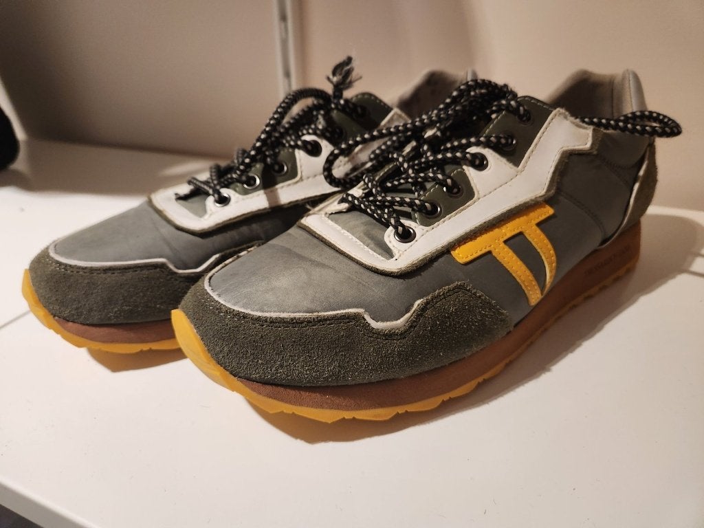 Trussardi Jeans sneakers groen suède, gele zool, maat 43, Overige kleuren, Ophalen of Verzenden, Zo goed als nieuw, Sneakers