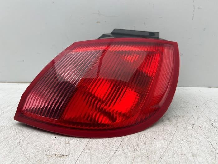 Achterlicht rechts van een Mitsubishi Colt, Gebruikt, -, -, Ophalen of Verzenden