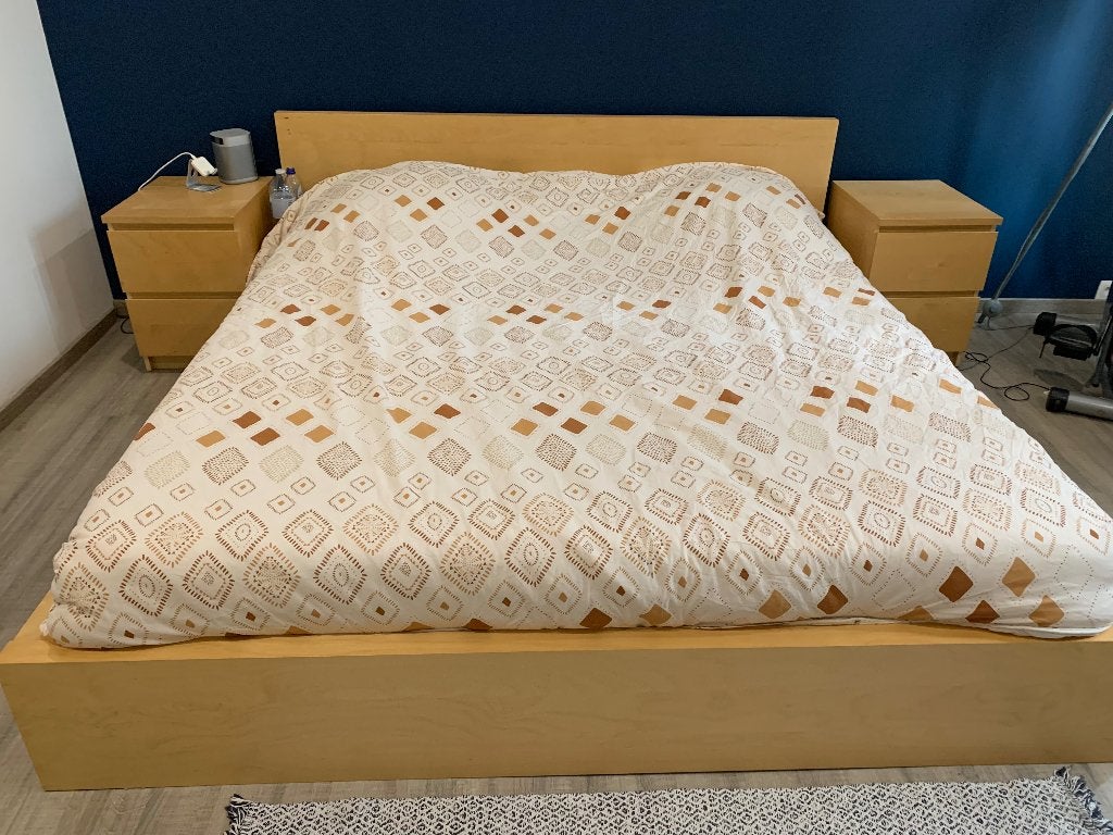 LIT ET TABLES DE NUIT IKEA PARFAIT ÉTAT, Enlèvement