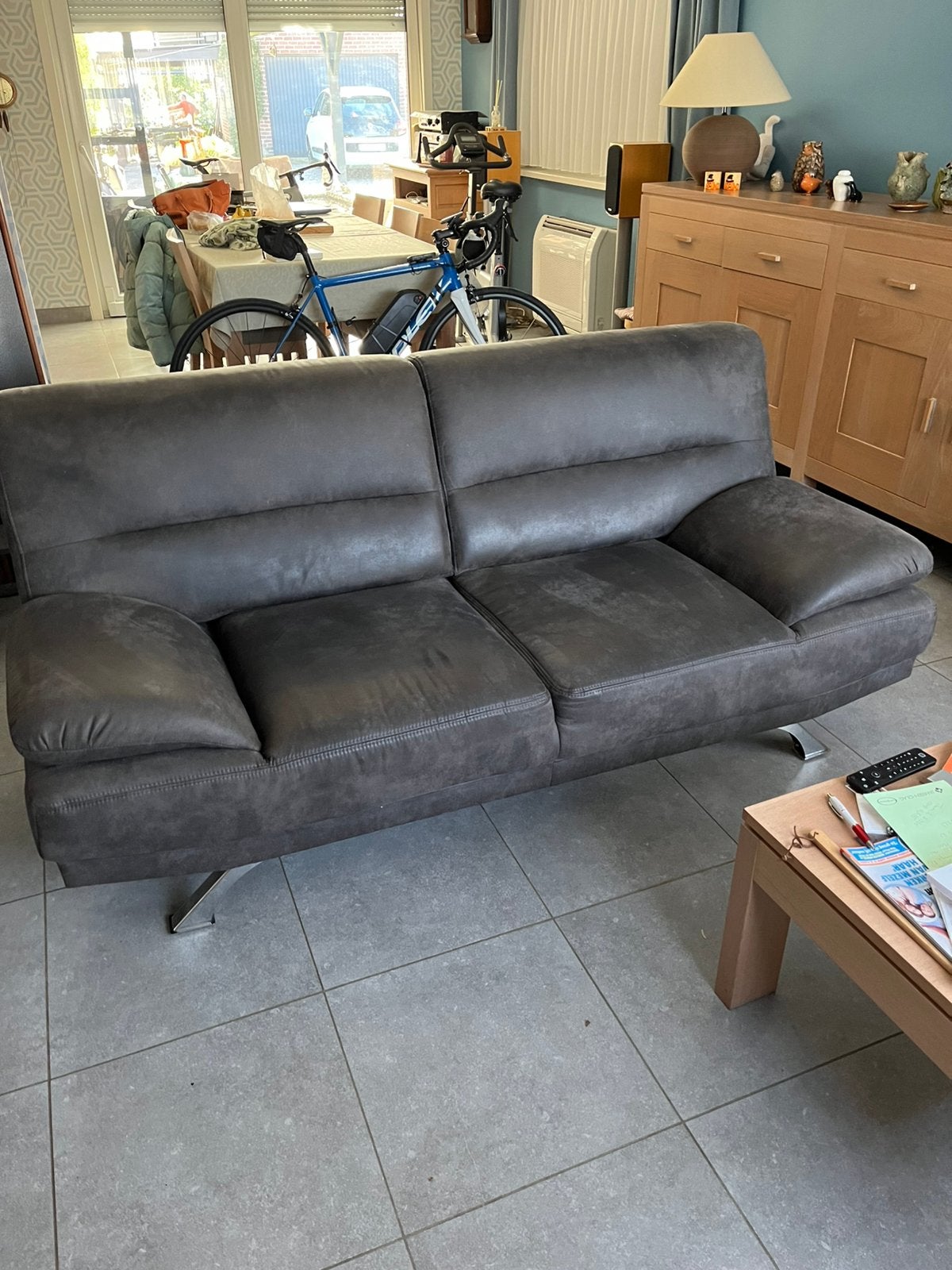 2grijze tweezit zetels, Huis en Inrichting, Ophalen, Gebruikt, Kunststof