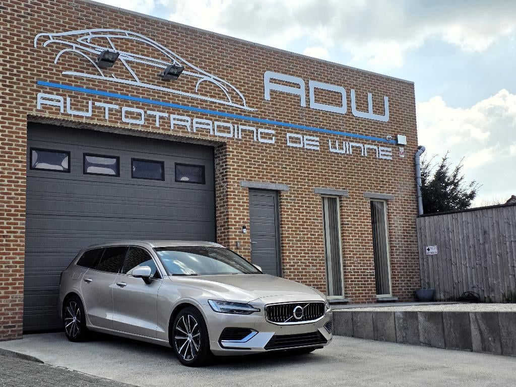 Volvo V60 T6 - Plug In Hybride AWD 4x4 - 11/2024 - 349 PK, Auto's, Volvo, Stof, Hybride Elektrisch/Benzine, Lichtsensor, Te koop
