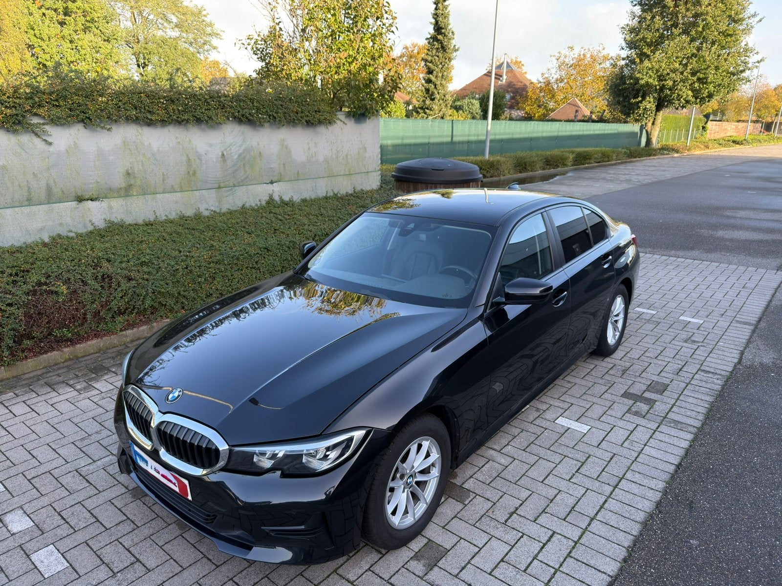 BMW 320i berline - dealeronderhouden -  BMW garantie 02/2028, Auto's, Automaat, Achterwielaandrijving, 4 cilinders, Leder