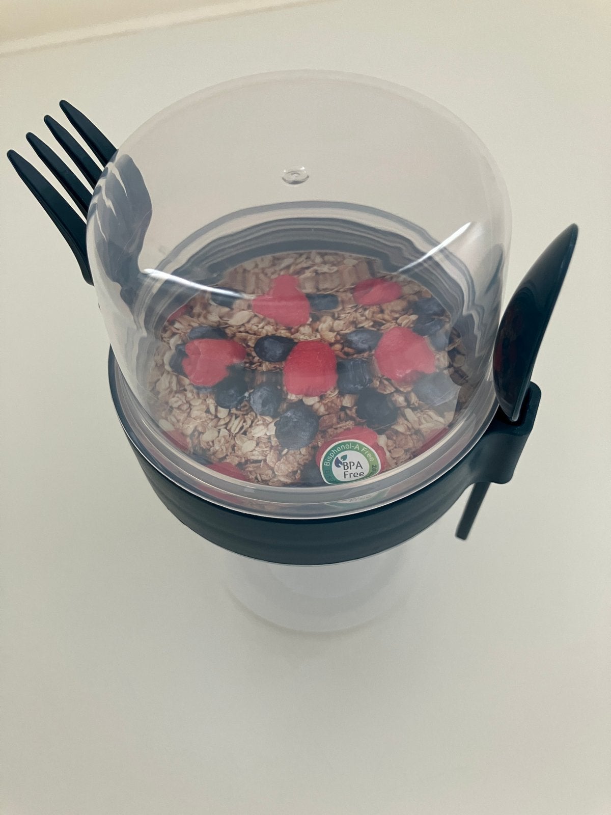 APlastic yoghurt muesli beker lunchpot nieuw, Maison & Meubles, Cuisine| Tupperware, Enlèvement ou Envoi, Comme neuf