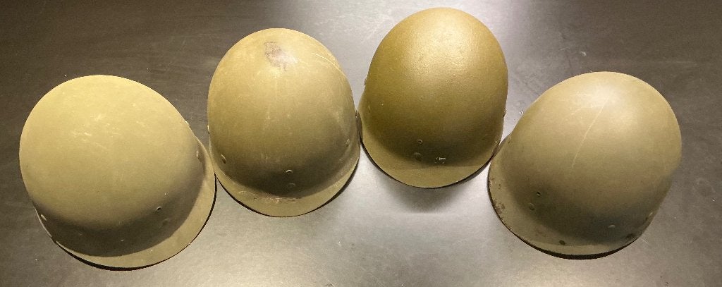 US WWII WO2 lot binnenhelmen M1 liner, Collections, Objets militaires | Seconde Guerre mondiale, Enlèvement ou Envoi
