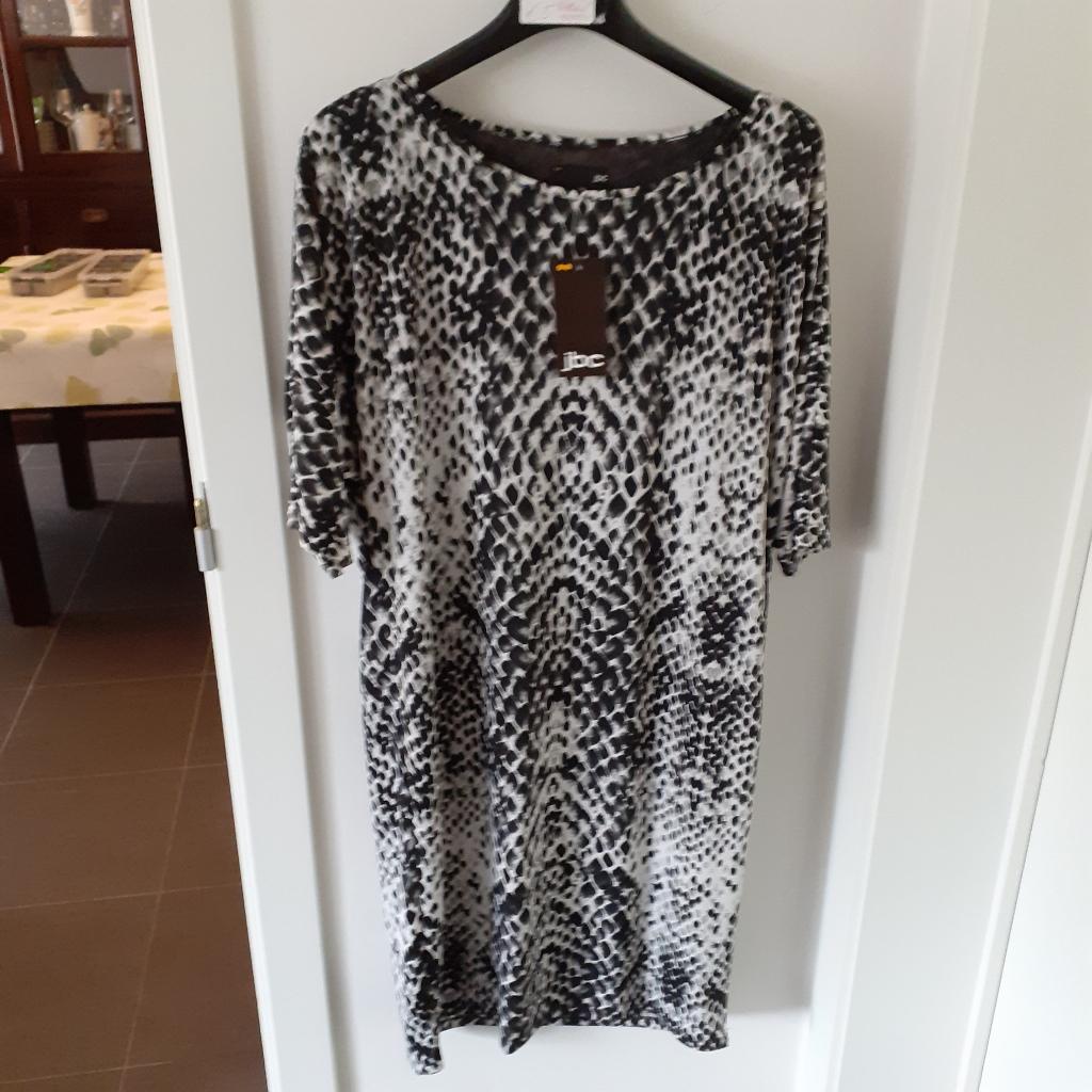 J.B.C. Nieuwe rechte jurk met print Maat: 40 Prijs: € 5, Vêtements | Femmes, Robes, Neuf, Taille 38/40 (M), Blanc, Longueur genou
