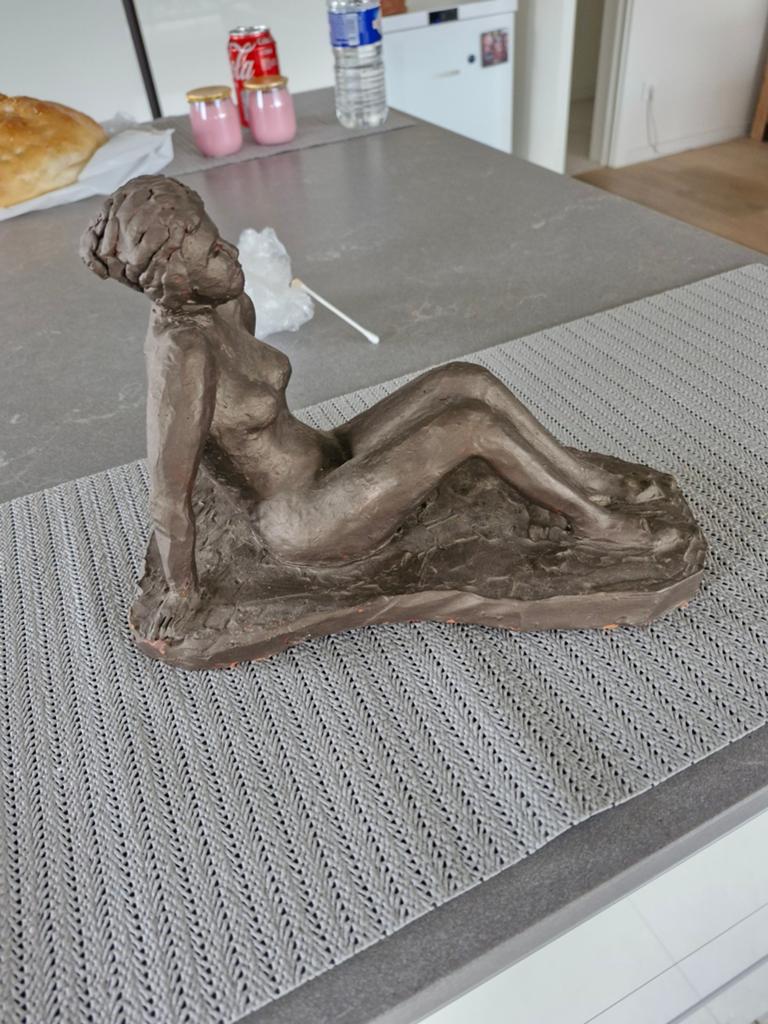 Image nue, Enlèvement ou Envoi, Statue
