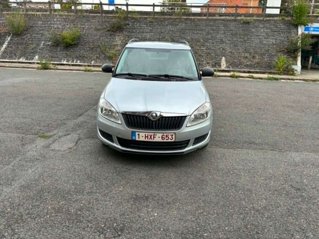 SKODA FABIA 1.2 ESSENCE 2015 100000KM. CT.OK, Autos, Achat, Entreprise, 5 portes, Essence