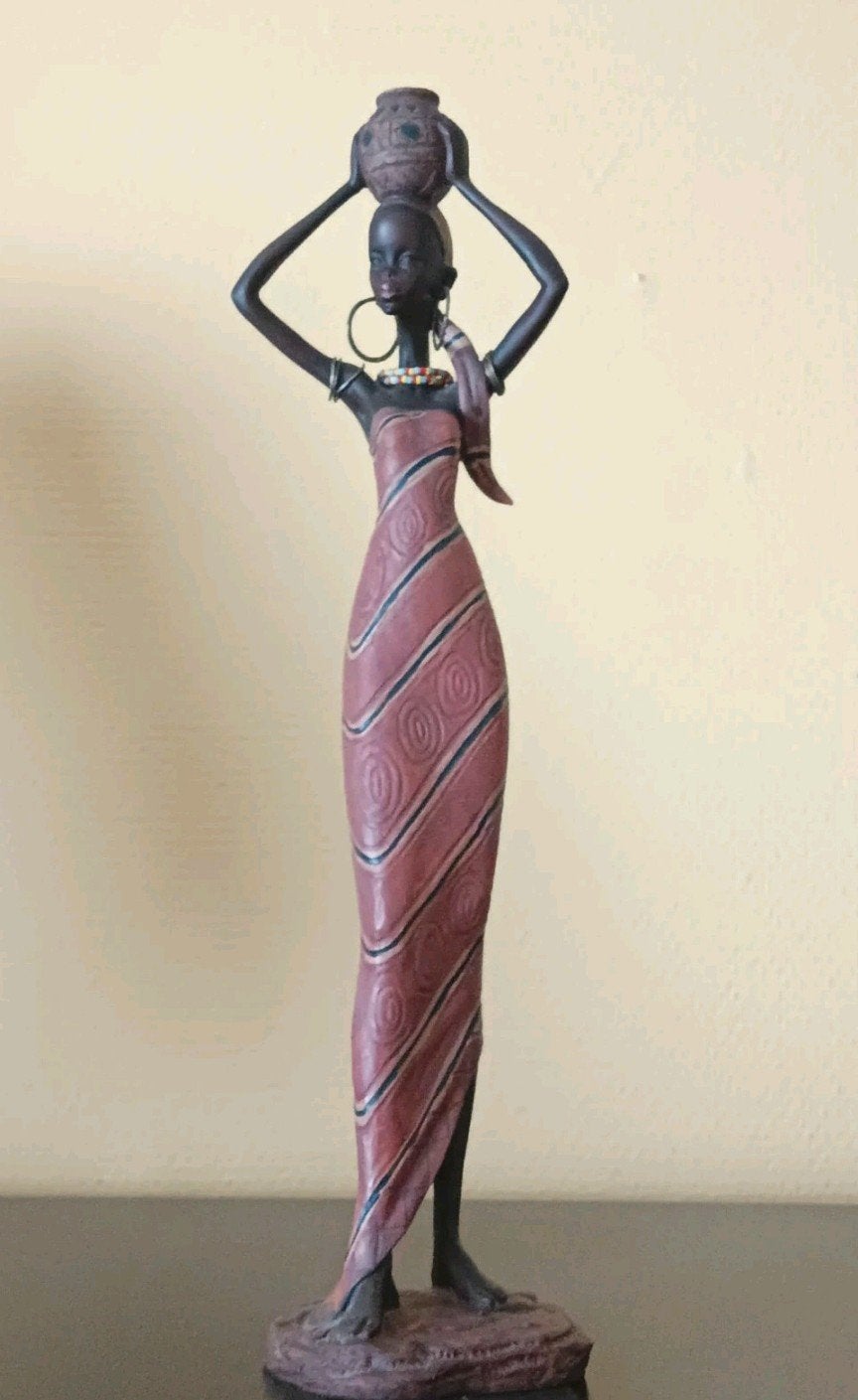 Statuette femme Africaine Porteuse d'eau, Enlèvement ou Envoi