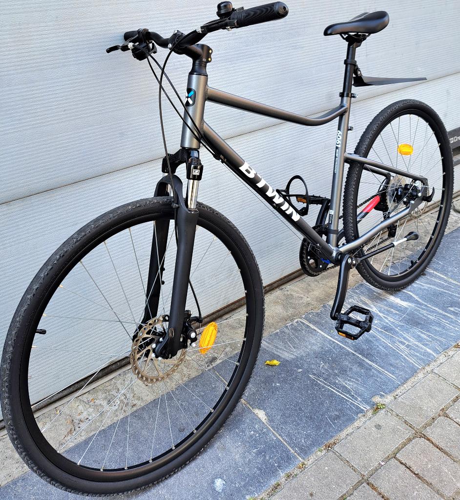 VTC28" RIVERSIDE 500 état quasiment neuf prix250€048981/3734, Fietsen en Brommers, Ophalen, B-TWIN RIVERSIDE 500 28pouces, Versnellingen