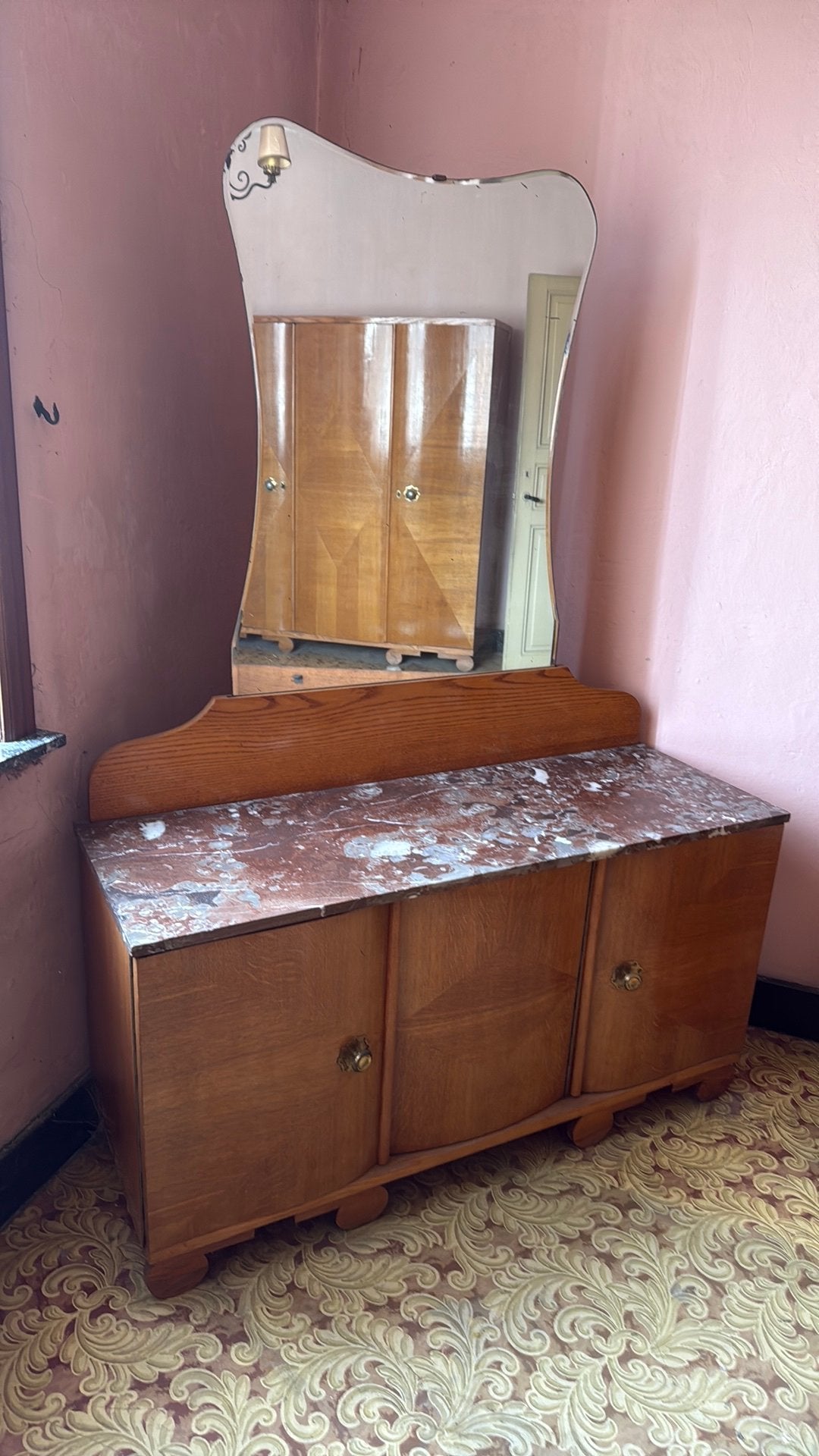 De Coene kaptafel met spiegel uit 1920, Ophalen