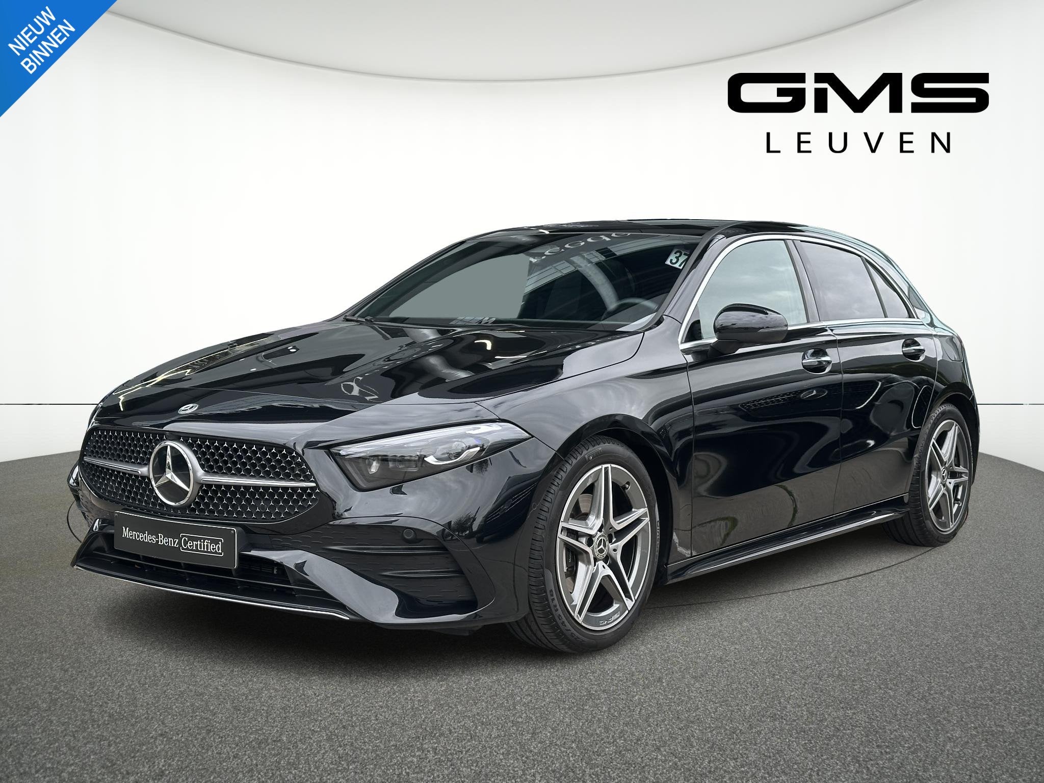 Mercedes-Benz A-Klasse A 180 Star Edition, Auto's, Stof, Zwart, 4 cilinders, 136 pk