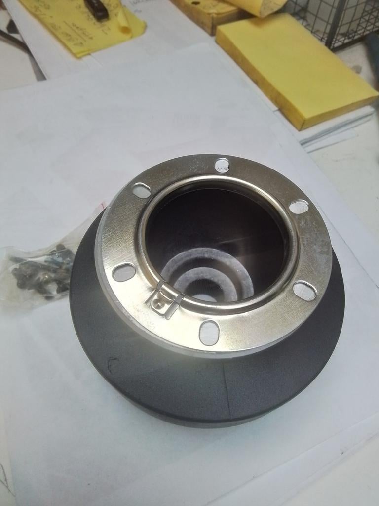 Moyeu volant BMW E36   pour la plupart des volants courants, BMW