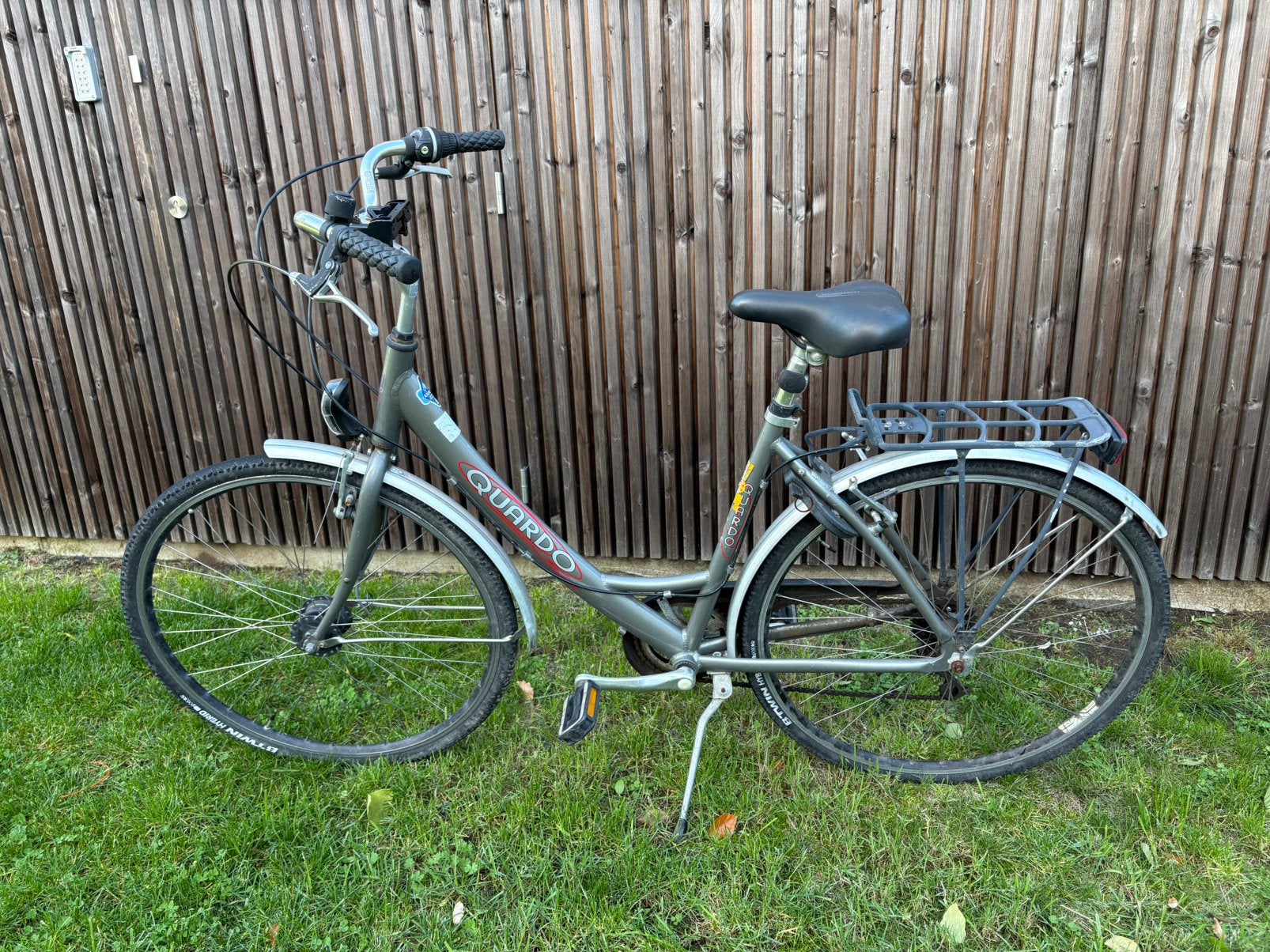 Fiets met werk aan, Fietsen en Brommers, Ophalen, Zo goed als nieuw