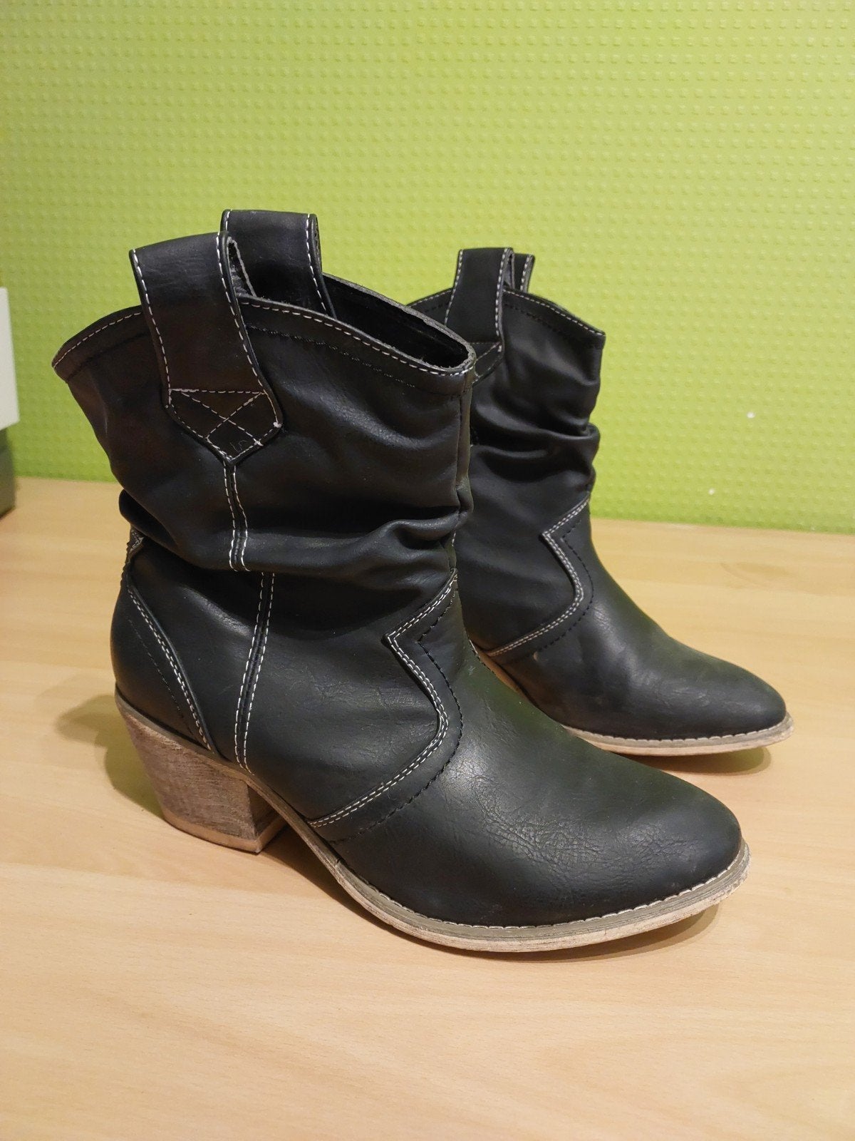 korte cowboyboots, Kleding | Dames, Zwart, Lage of Enkellaarzen, Ophalen of Verzenden, Zo goed als nieuw