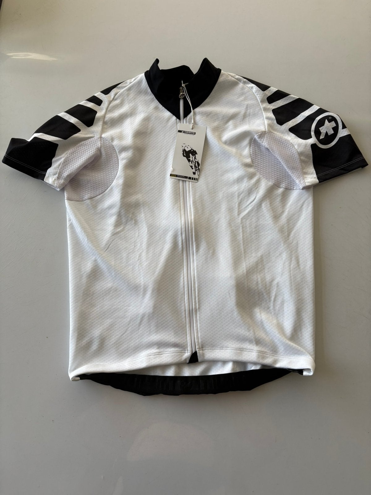 Maillot de vélo Assos Uno S7 blanc nouvelle taille L, Neuf, Vêtements d'extérieur, Enlèvement ou Envoi, L