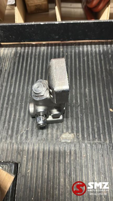 Valve GP check Caterpillar