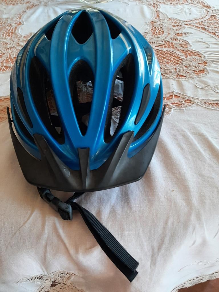 Fiest helm  blauwe, Fietsen en Brommers, Ophalen