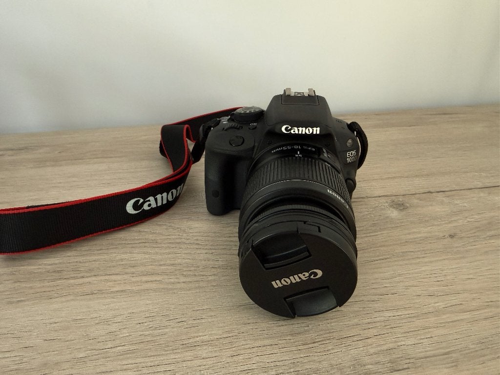 Canon EOS 100D - Starterspack, TV, Hi-fi & Vidéo, Canon, Appareil photo, Enlèvement, Neuf