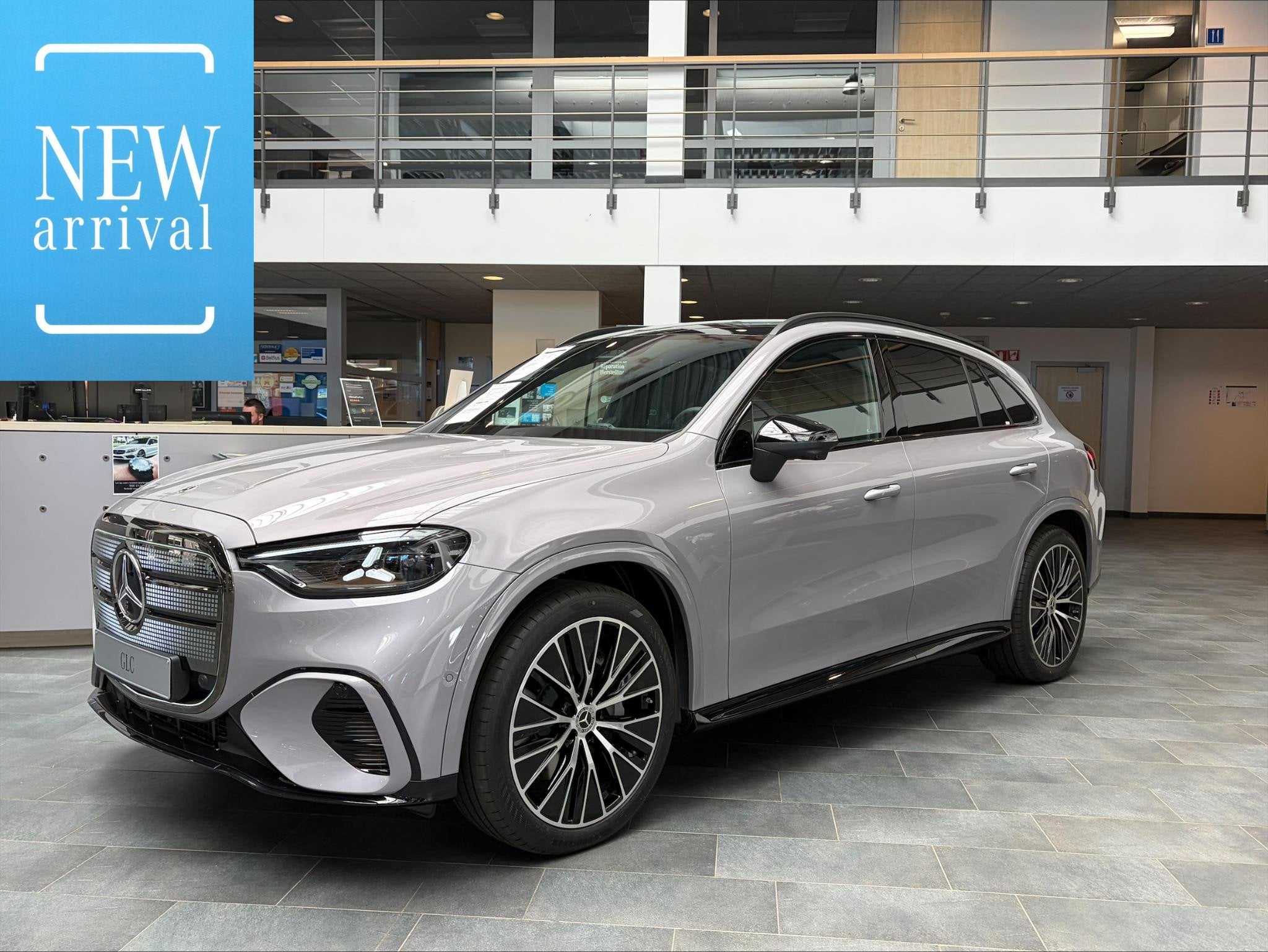 Mercedes-Benz GLC GLC 400 4MATIC AMG Line Nieuwe wagen DOS 8, Auto's, Automaat, Stof, 2535 kg, 2400 kg