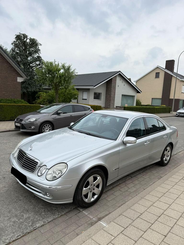 Mercedes E270 CDI Automatish Full Option, Autos, Mercedes-Benz, Entreprise, Classe E, Air conditionné automatique, Diesel, Automatique