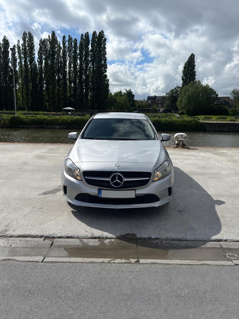 Mercedes a160 euro6b, Auto's, Mercedes-Benz, Zwart, Zwart, Leder, Particulier