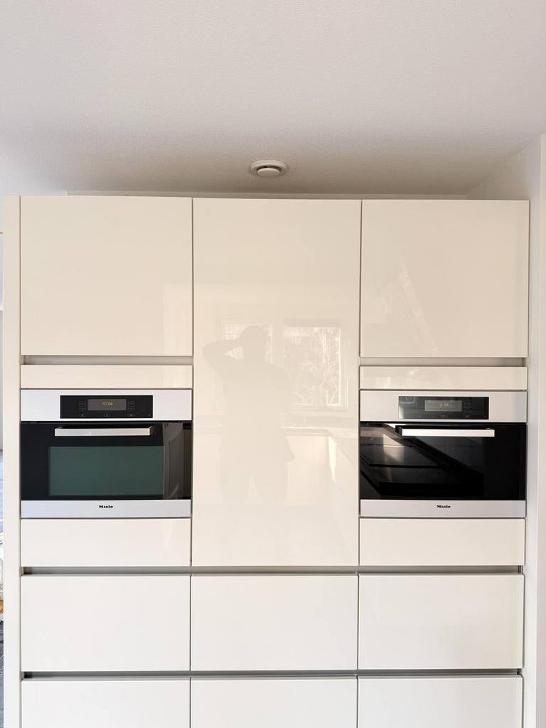 #33 Cuisine équipée en L + colonnes, Granit ou Pierre, Comme neuf, Enlèvement, Sans poignée